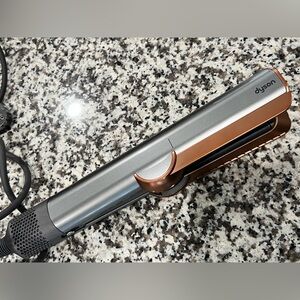 Nordstrom Customer Return . . .  Dyson Airstrait™ Dryer and Straightener